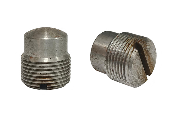 Adjustment screw